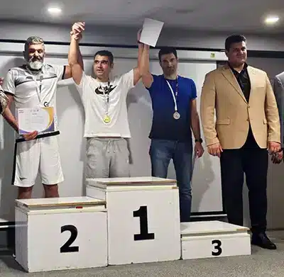 فرشید صادقی شناگر کردستانی